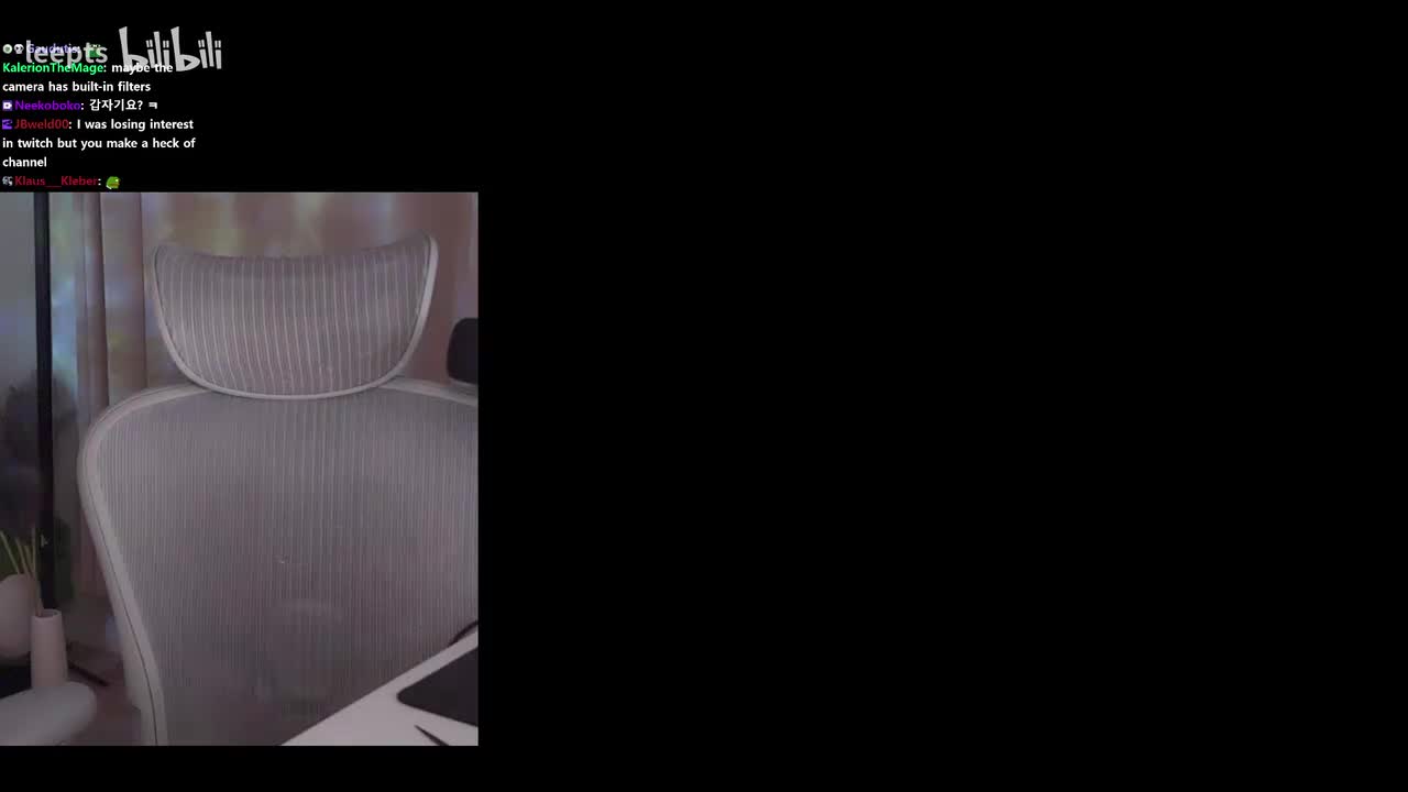 twitch_yoon_froggy_2025-11-10 09-02-44_1080p_ARC Raiders_professional trash coll