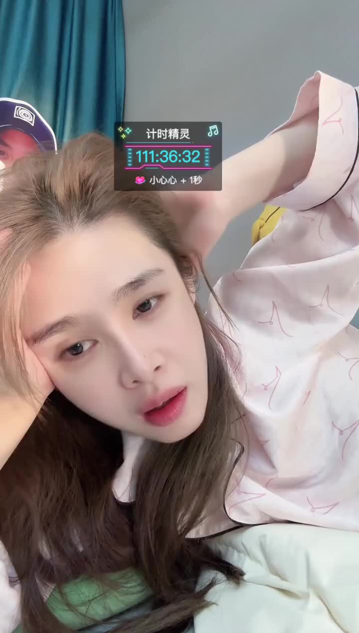 P13-16时21分-果冻cc007正在直播