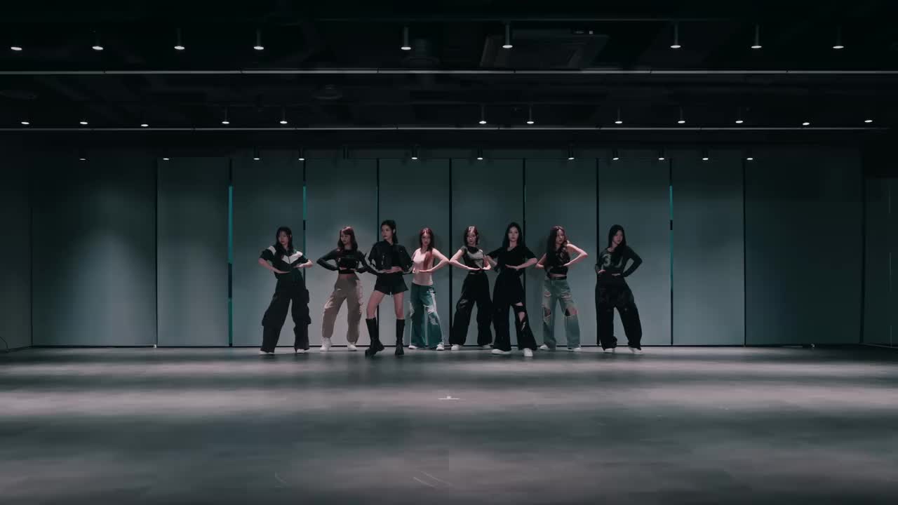Hearts2Hearts - FOCUS Dance Practice