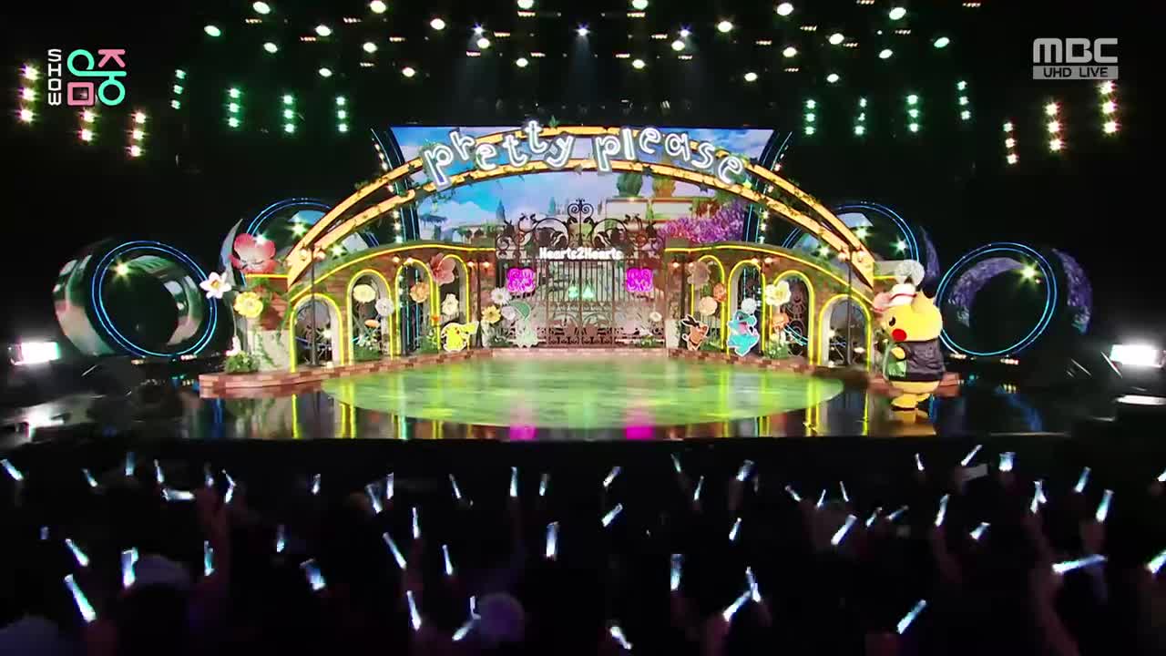250927 MBC UHD Music Core Hearts2Hearts - Pretty Please