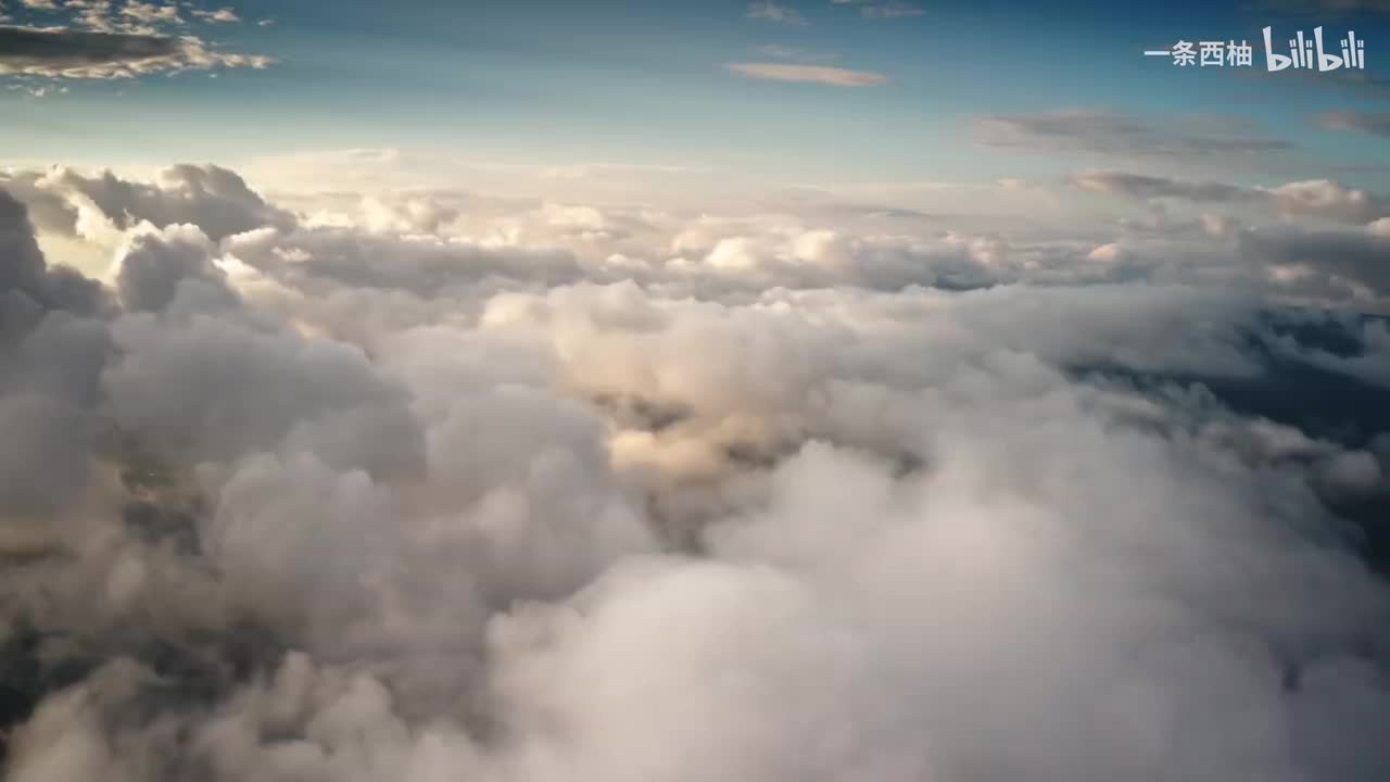 山间翻滚云海