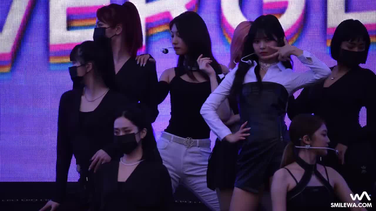 [8K] EVERGLOW (에버글로우) 시현 'Adios' 직캠 @ G - KPOP 콘서트 220717 by -wA-