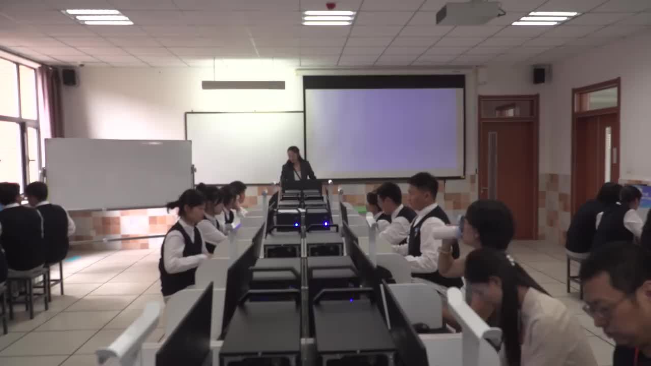 02 《K-Means聚类算法助力科学植树》 刘小枫 展示课视频