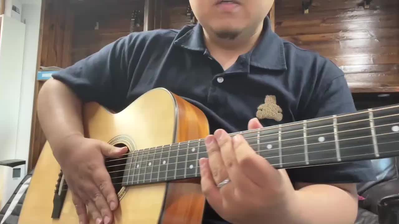 35-35--第四单元：扫弦_第三十五课 手指扫弦