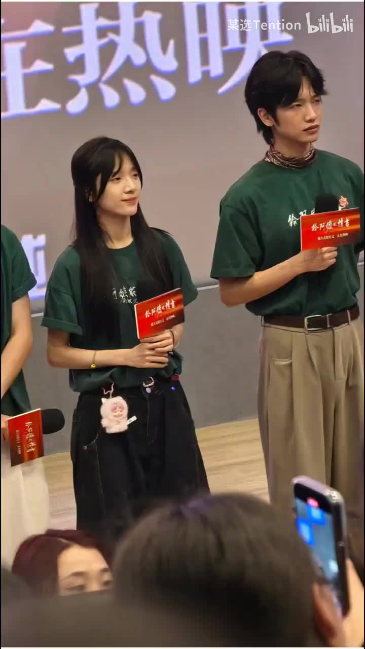 王彦桐 腹肌的故事 拍水中戏的故事