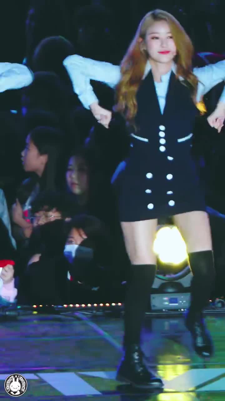 181003 모모랜드 제인 직캠 'BAAM' MOMOLAND Fancam @2018 아시아송페스티벌 부산아시아드주경기장 벤뎅이 (2)