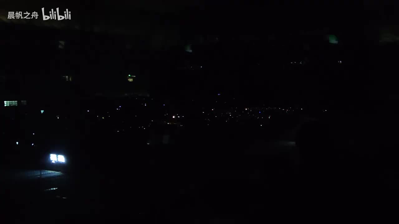 七、火鸟（弗朗明戈版）+Millionaire+街角的祝福+秋天的童话+这里是神奇的赛尔号（小北斗）+这，就是爱+加班（仰望星空）+散场奔跑