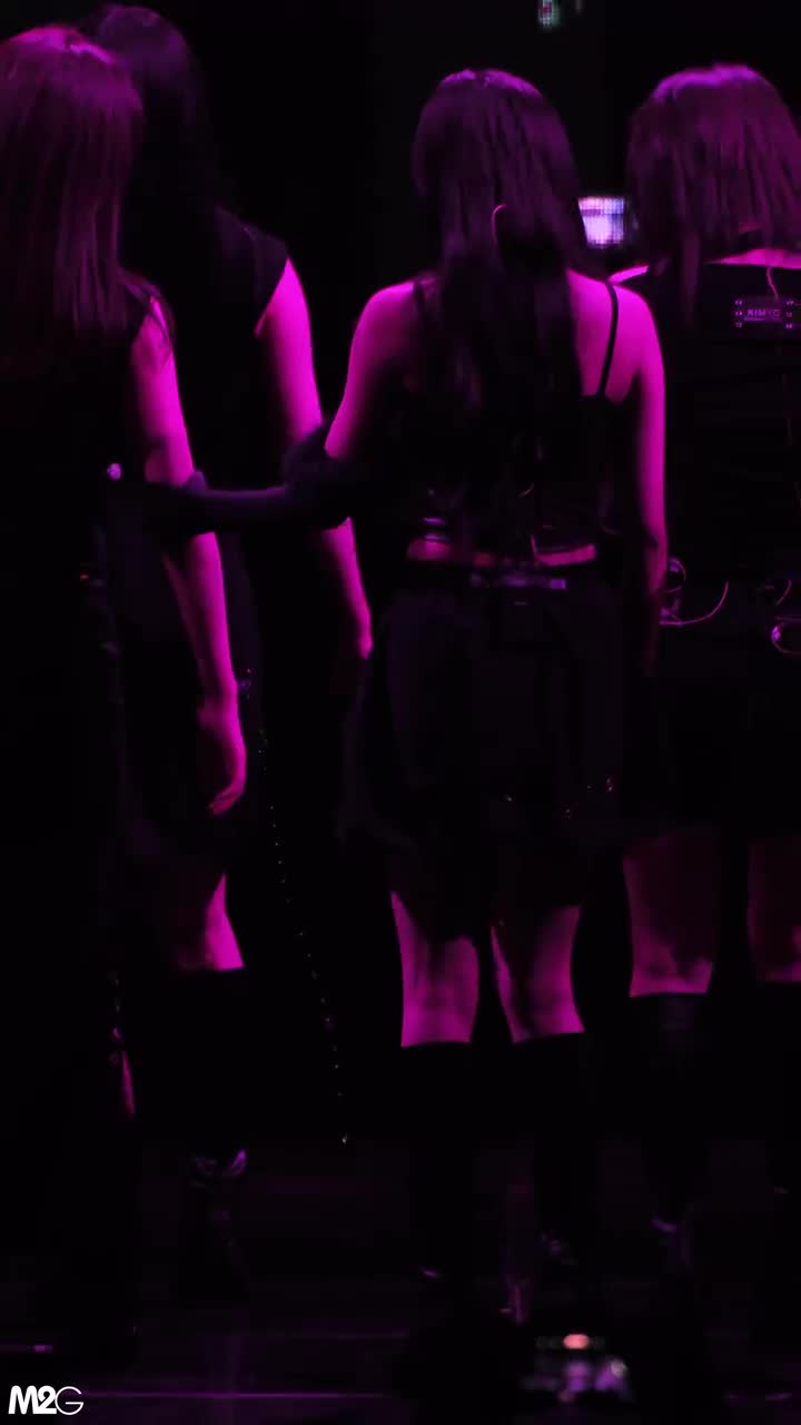 이런 ( Pirate ) 한림대학교 축제 직캠 EVERGLOW YIREN Fancam 240522