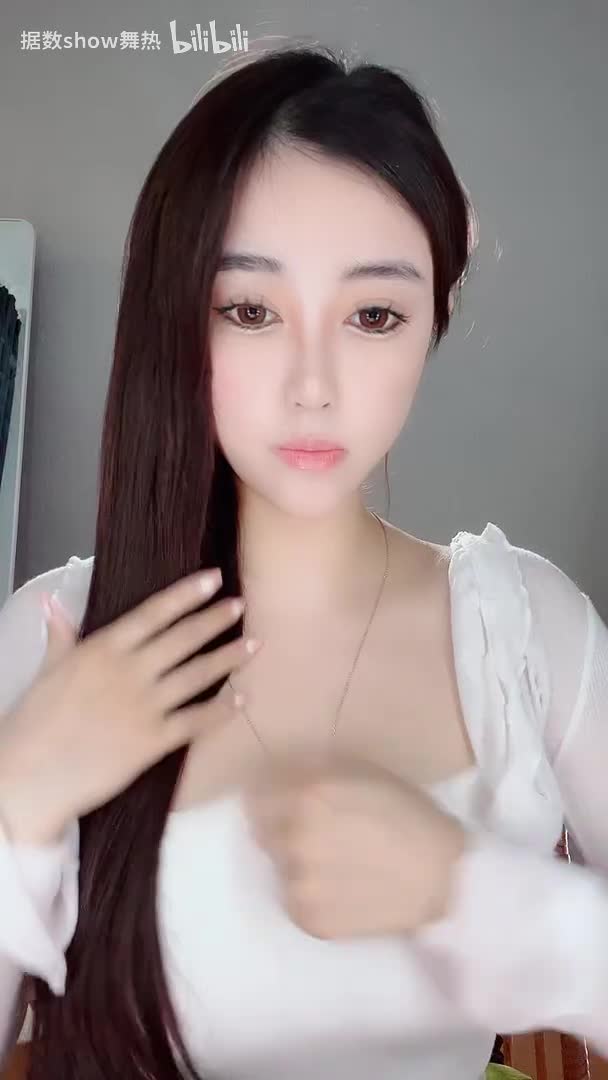 [直播].[小鹿乱撞lulu].[225951748].[2021-12-06].[23_51]