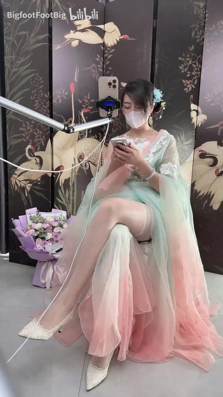 【油亮丝袜】晚风 拿下你是迟早的事 2025-09-21 07_56