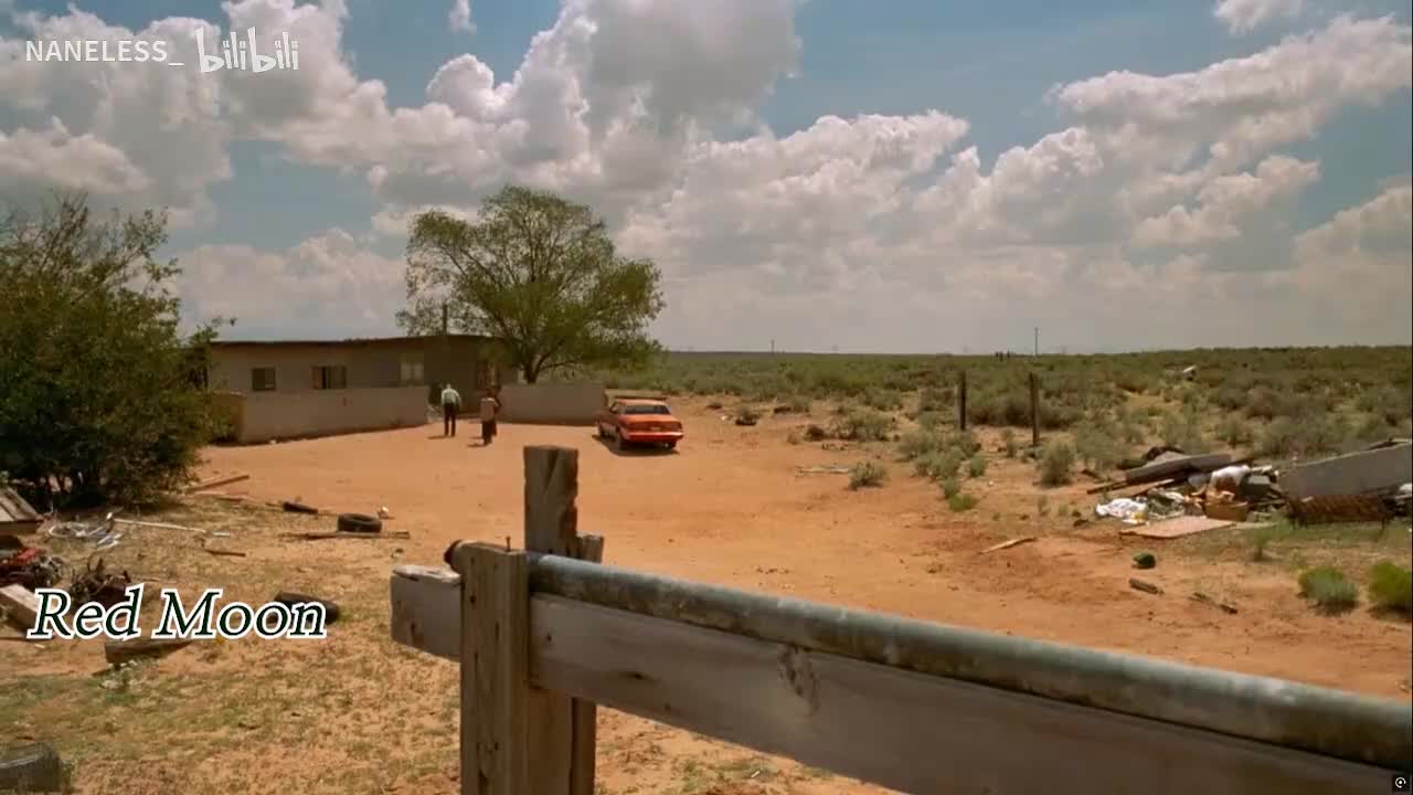 张贴老白寻人启事 Red Moon