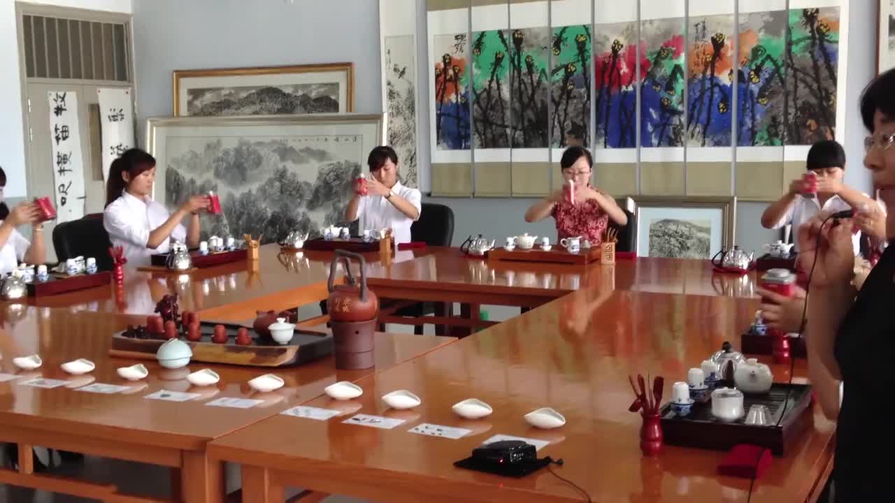 43 拓展资源：师生乌龙茶表演