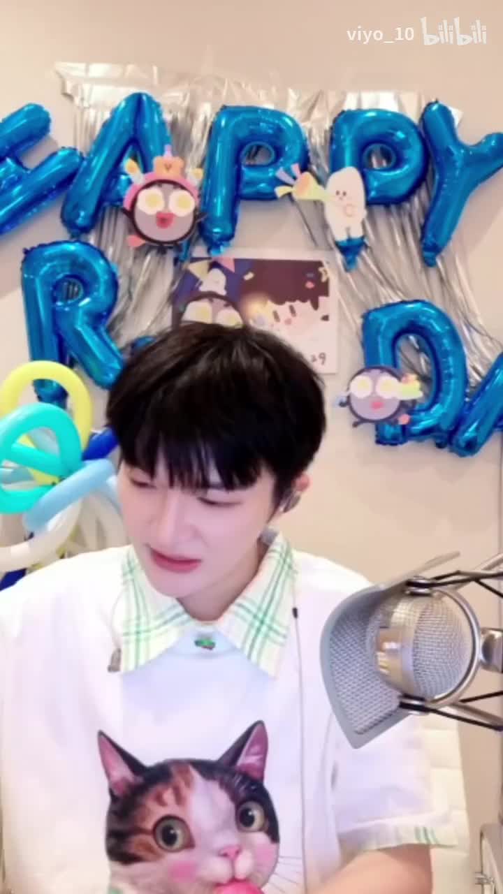 《好运来》点生日蜡烛许愿