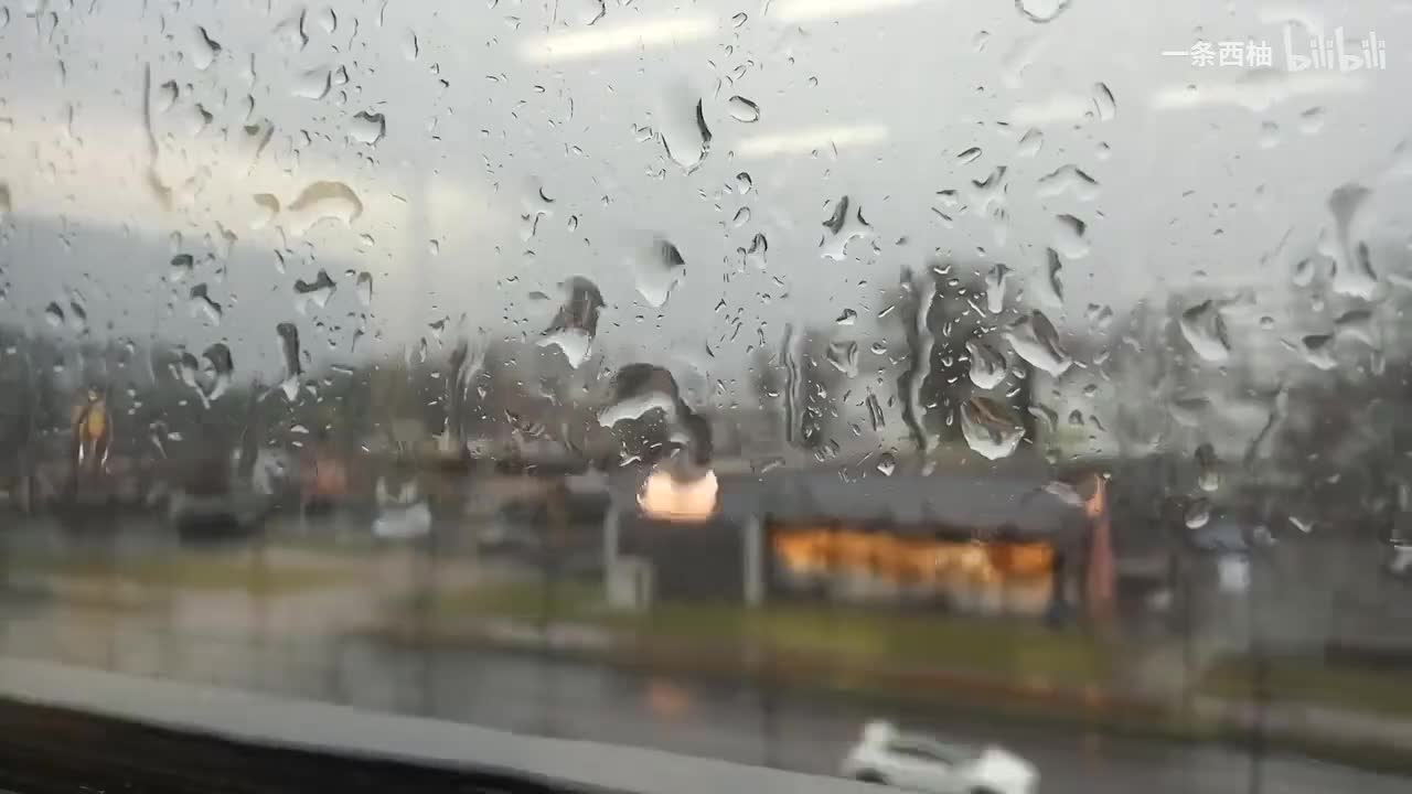 雨中氛围感 (55)