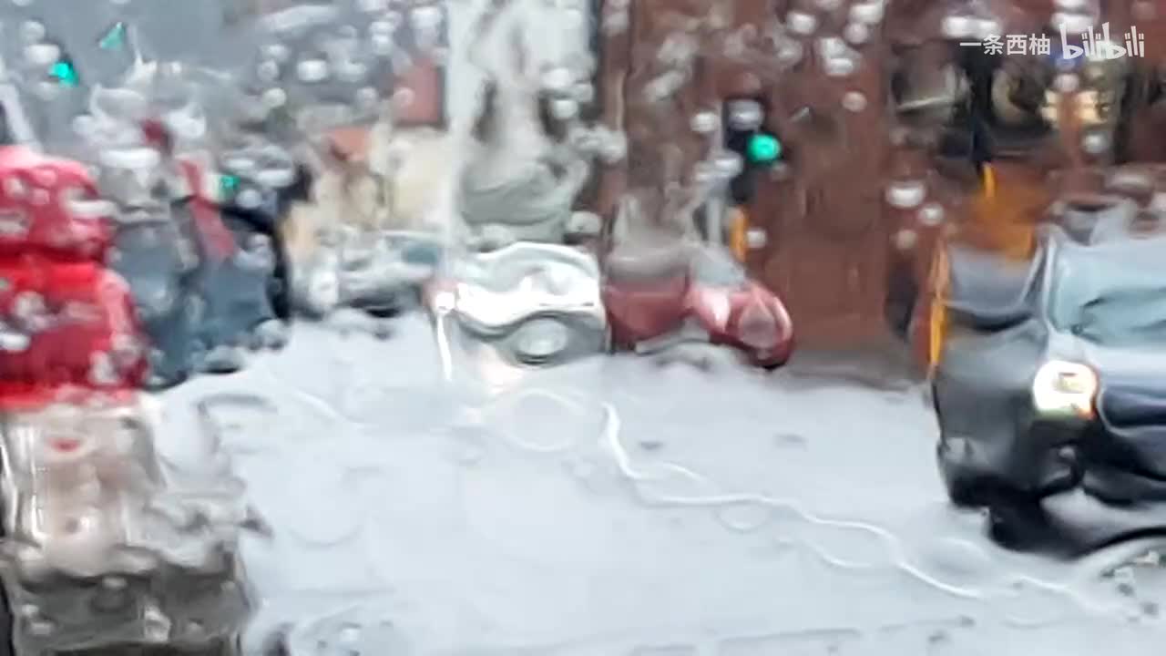 雨中氛围感 (61)