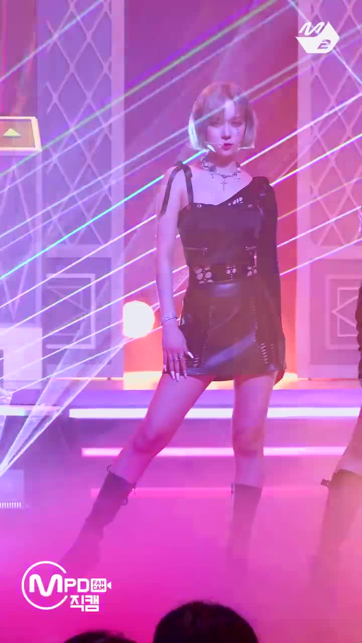 [MPD직캠] 에스파 윈터 직캠 4K 'Girls' (aespa WINTER FanCam) @MCOUNTDOWN_2022.7.14