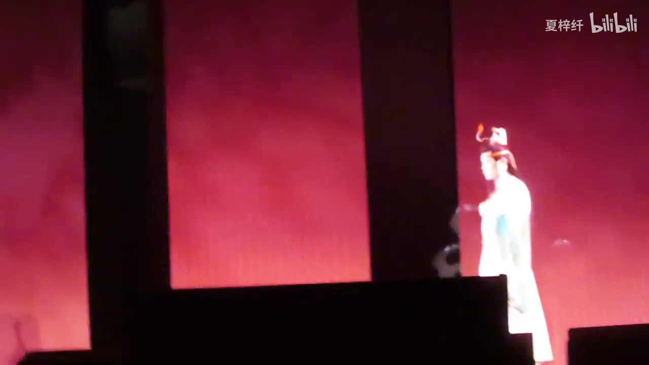 “蠢材！蠢材！”