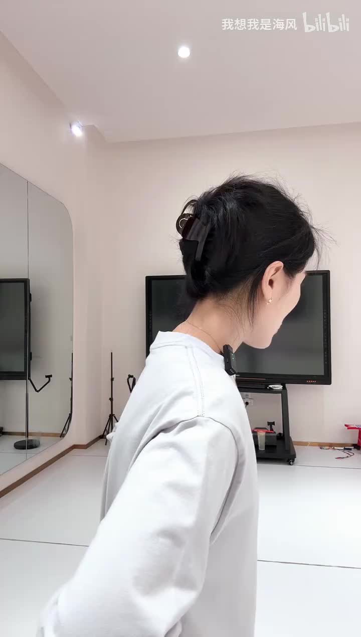 卓燃艺术官方号_简老师从不外传的软开小灶_2025-12-09_20-21-35_000