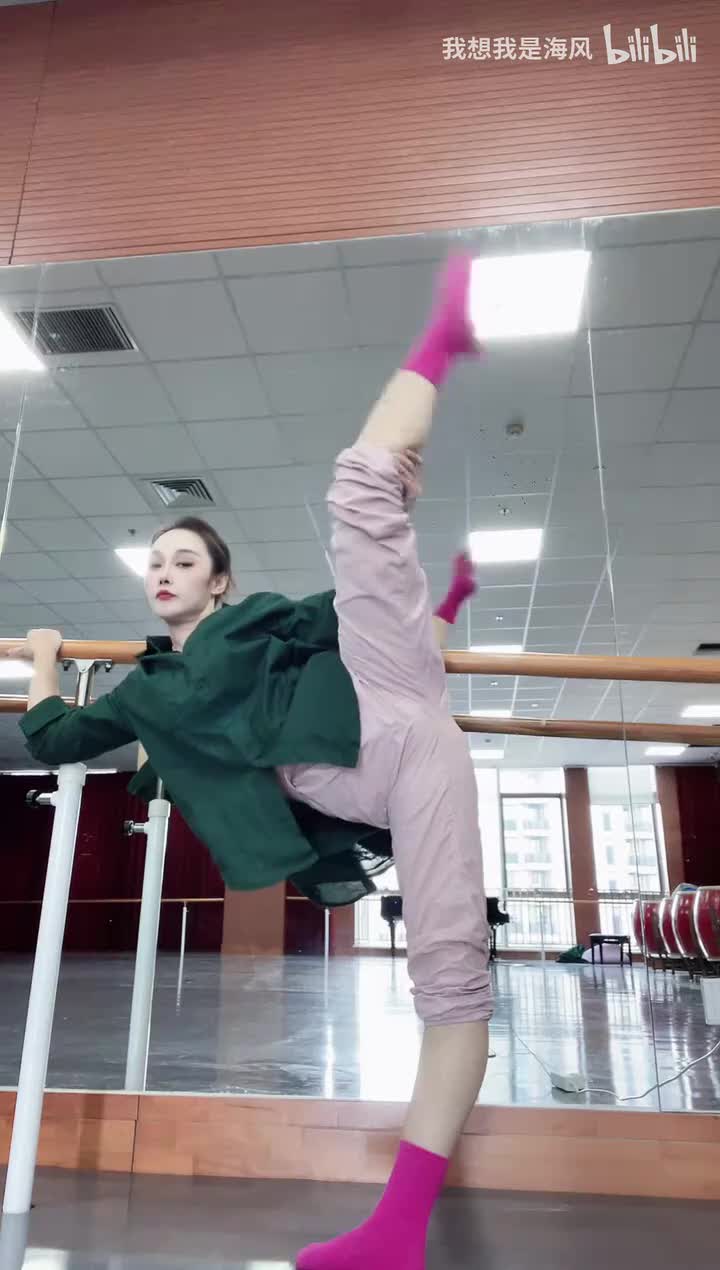 开妍小姐姐_是混血别问了_单身是真的啊_2026-01-07_11-34-23_000