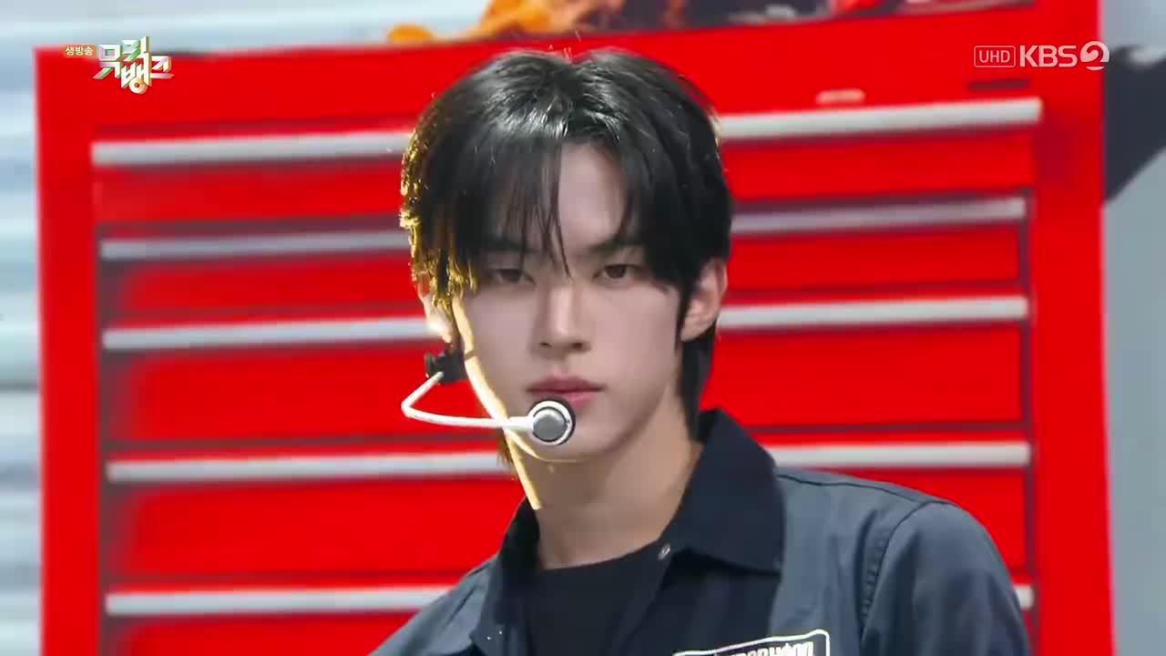 4K60帧《OVERDRIVE》(Music Bank 20251024)