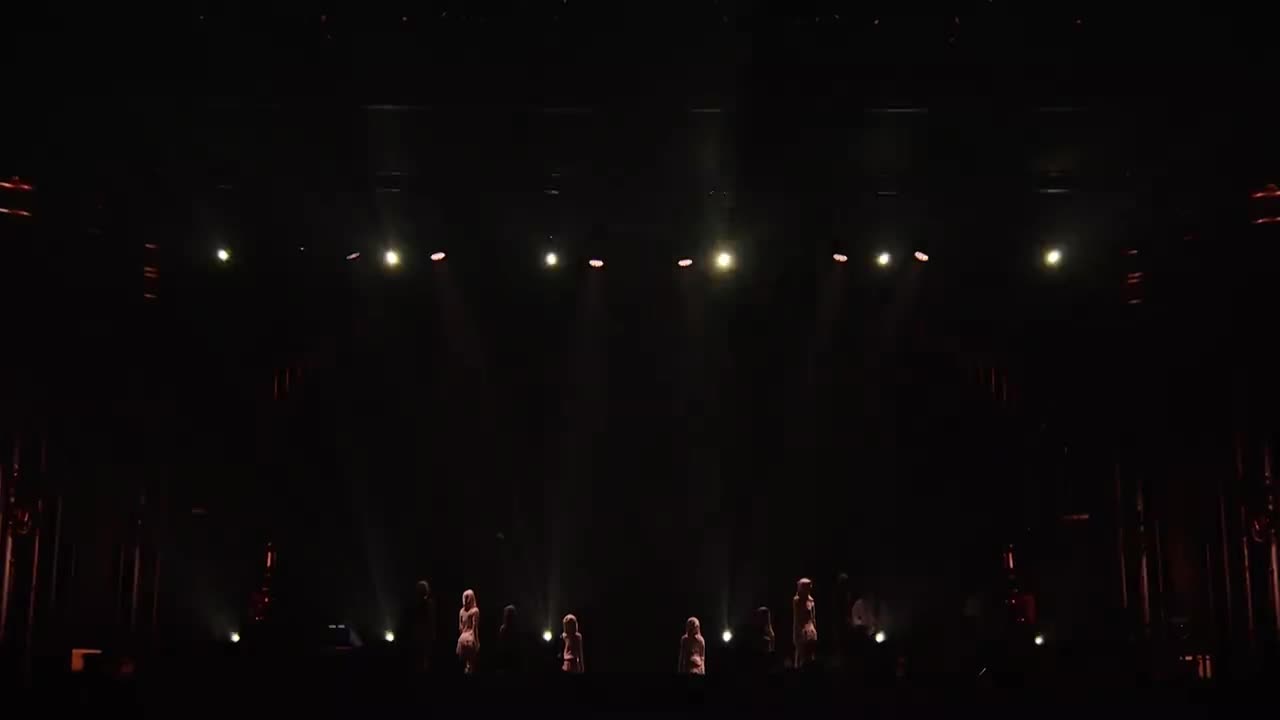 02 - Fabulous + 演唱会标题短片