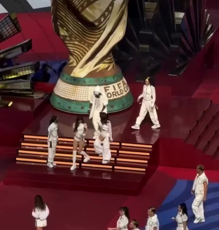 饭拍退场