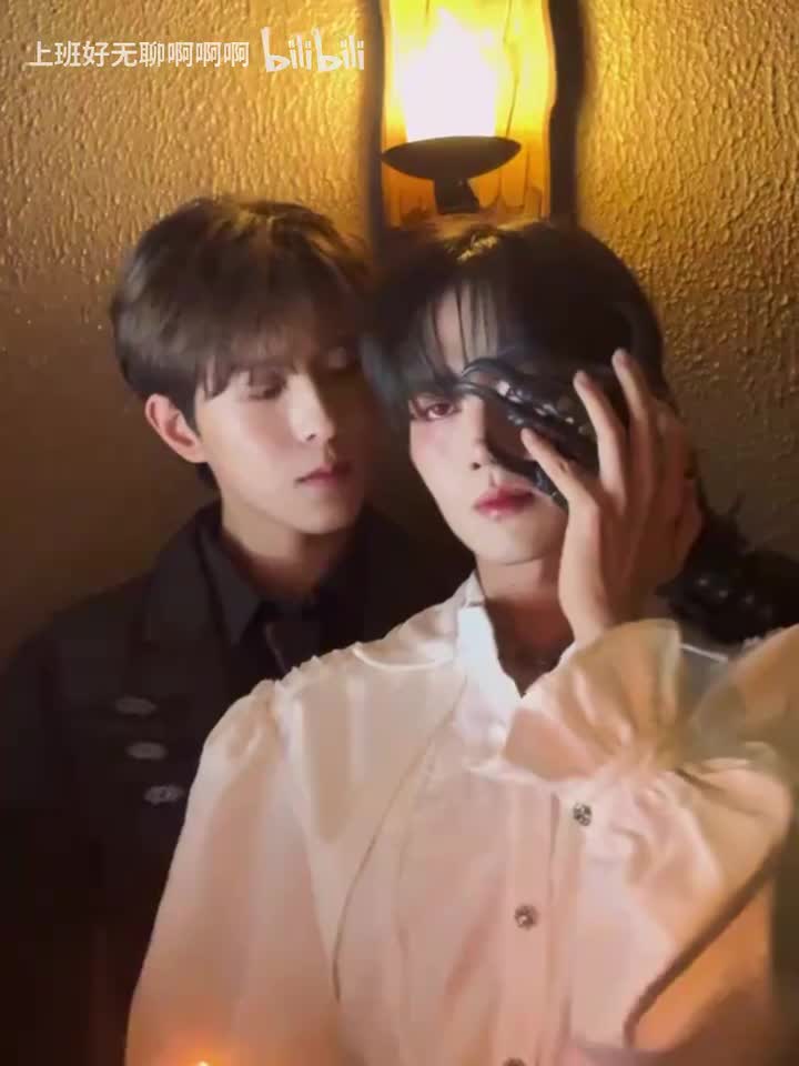 杂志拍摄花絮及采访（可直接跳转2:58）