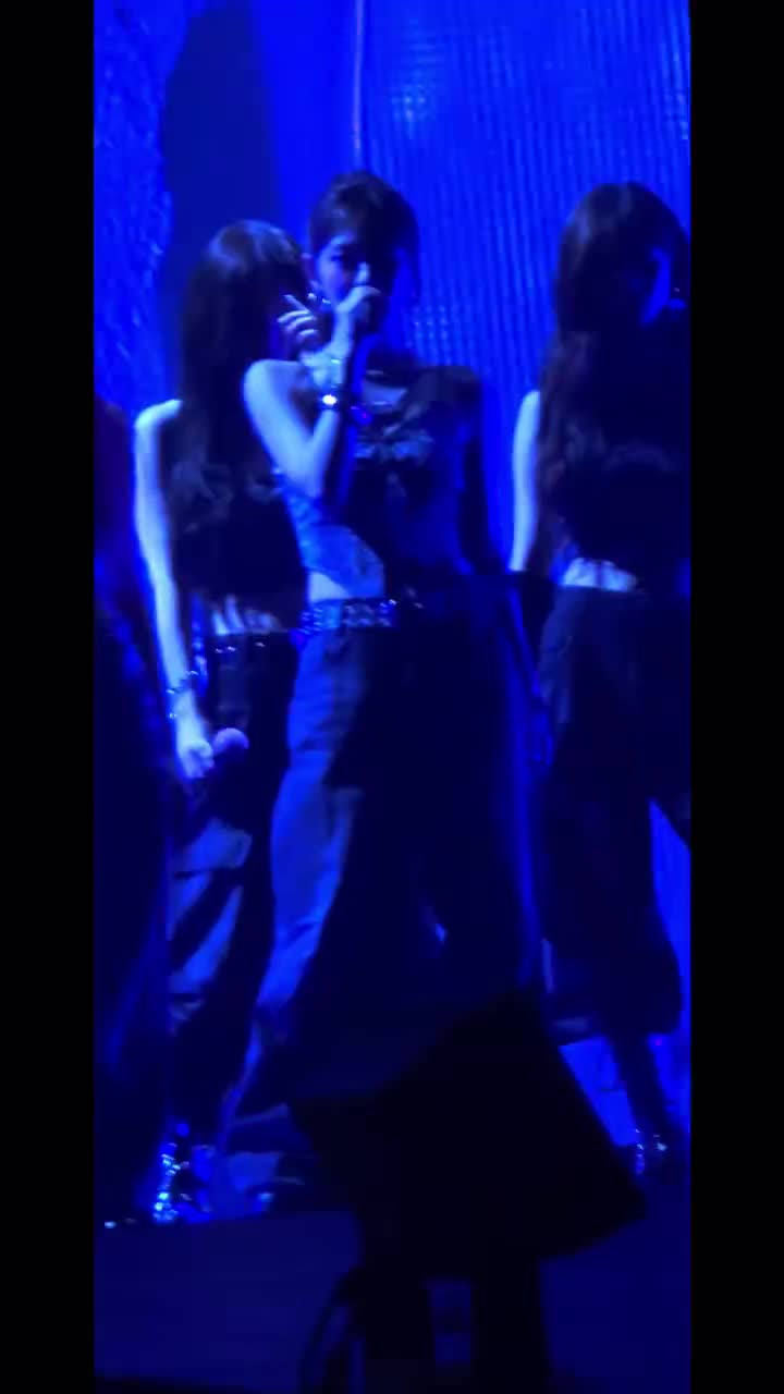 ［竖］Hold On Tight＋Just Another Girl