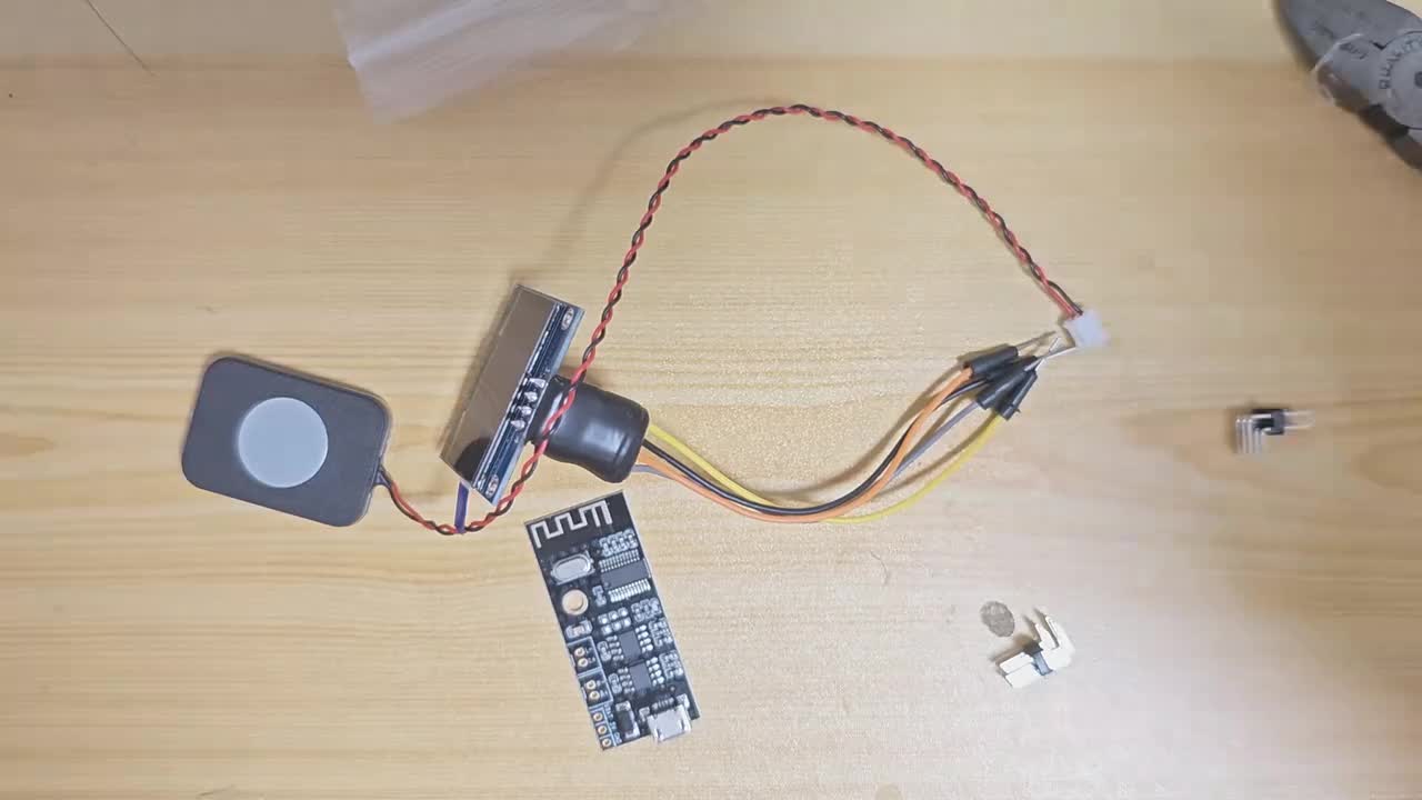 1.2.2 屏幕与蓝牙音乐组合焊接教程