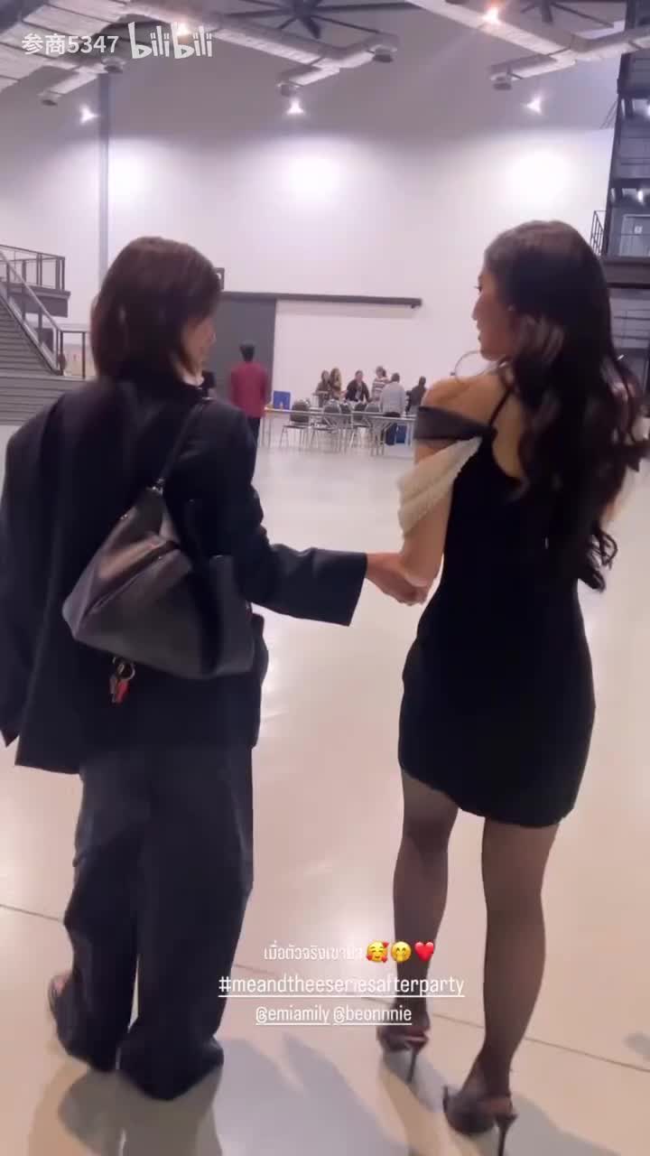 俩人就这样的理所应当