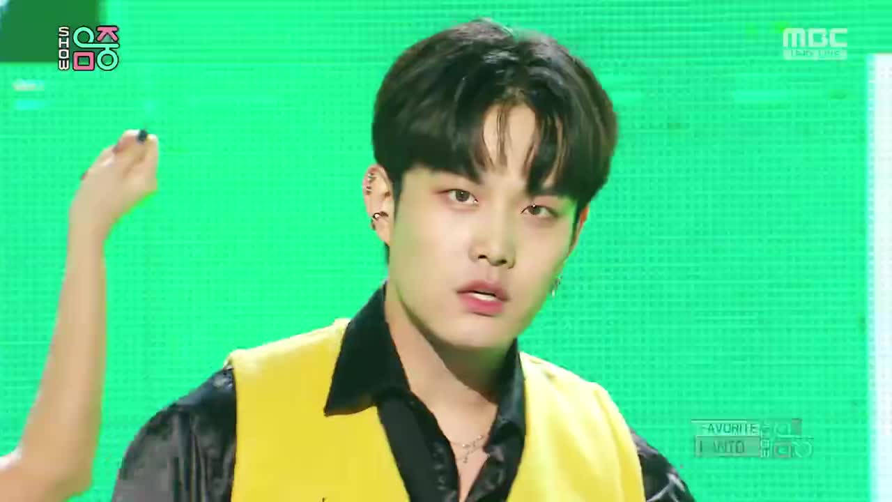 (G)I-DLE - Luv U (200502 MBC Show Music Core)