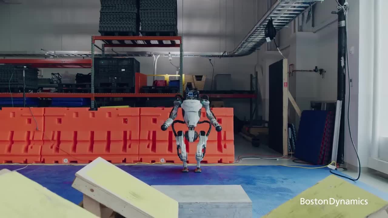波士顿动力机器人开始“跑酷”了