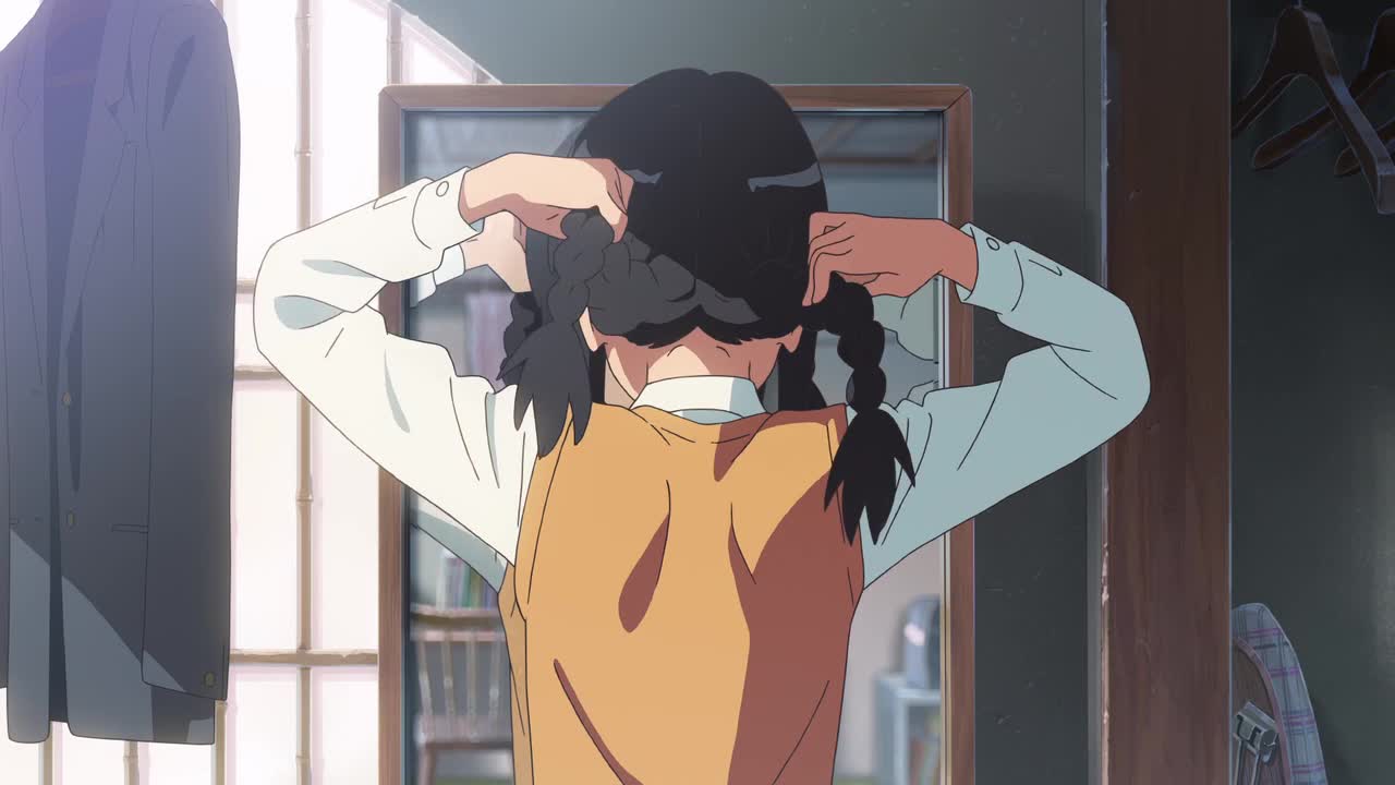 女主扎头发流泪