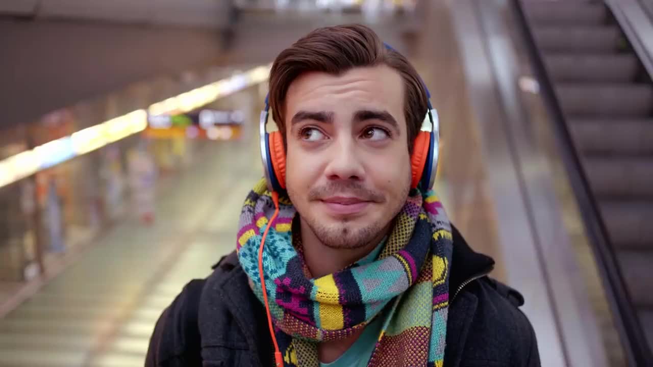 Nicos Weg – A1 – Folge 57- Das ist jetzt modern