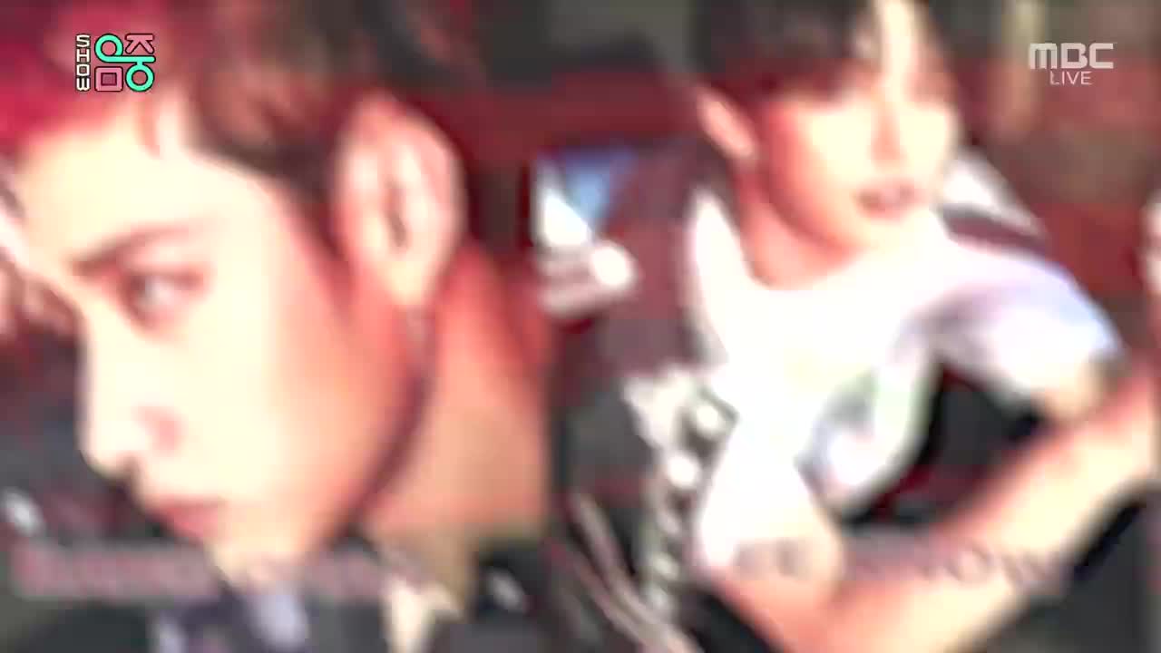 Stray Kids - EX + Back Door (200919 MBC Show Music Core)