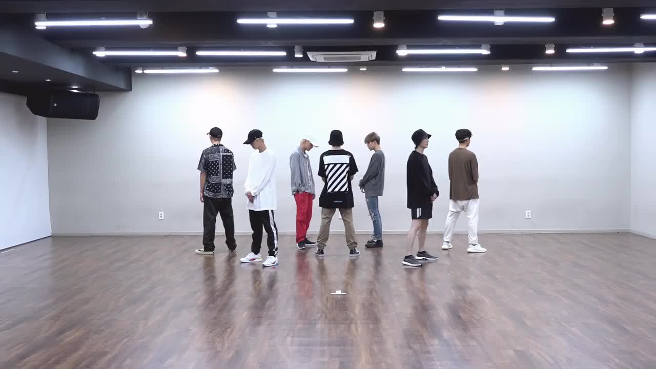 40BTS-IDOL 练习室