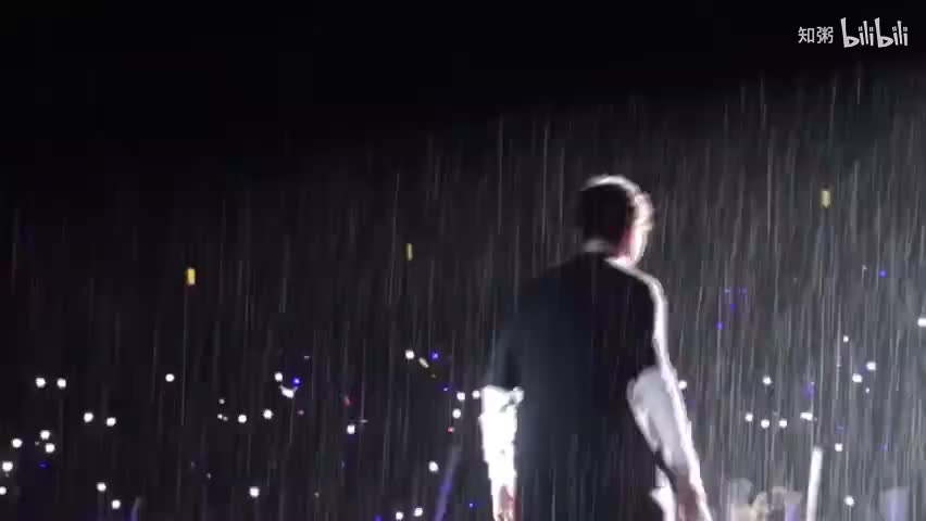 20151017 成都（雨中大合唱）