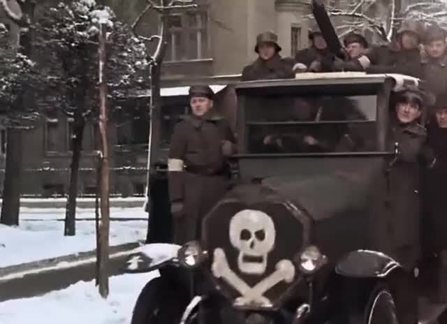 台尔曼传 恩斯特·台尔曼——Ernst Thälmann - Führer seiner Klasse1955年东德国语上部_cut_004