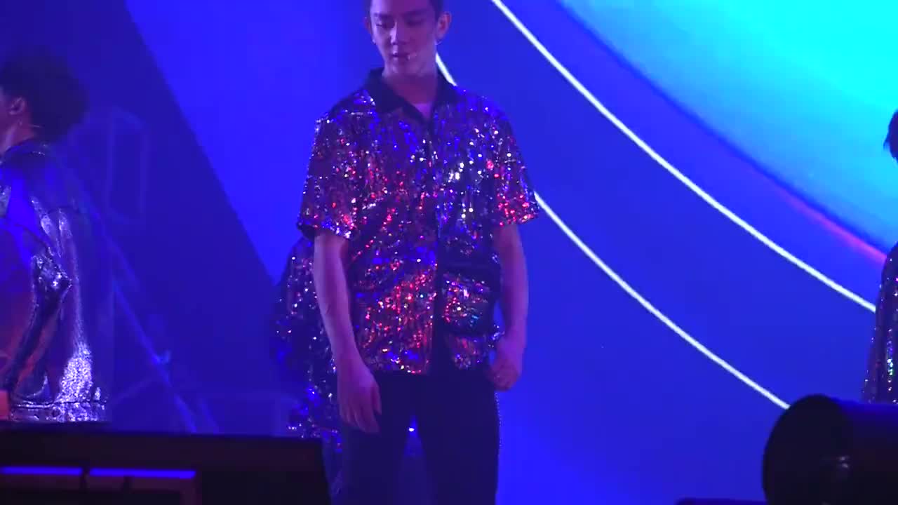 【肖战】 B.O.Y.S--2018杭州演唱会