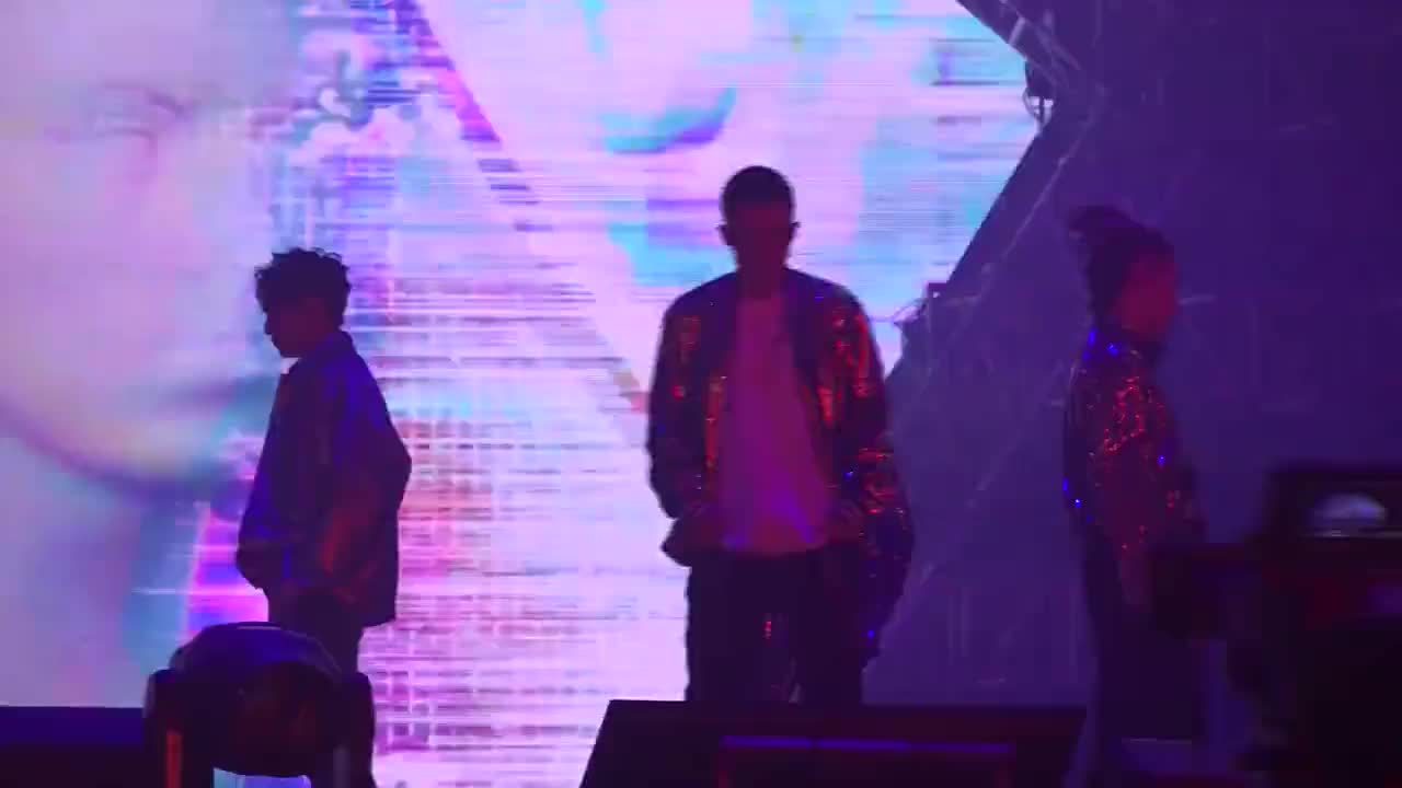 【肖战】 以己之名-2018杭州演唱会