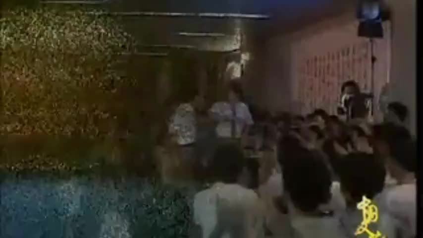 牛群冯巩《荧屏的歌》_清晰 480P