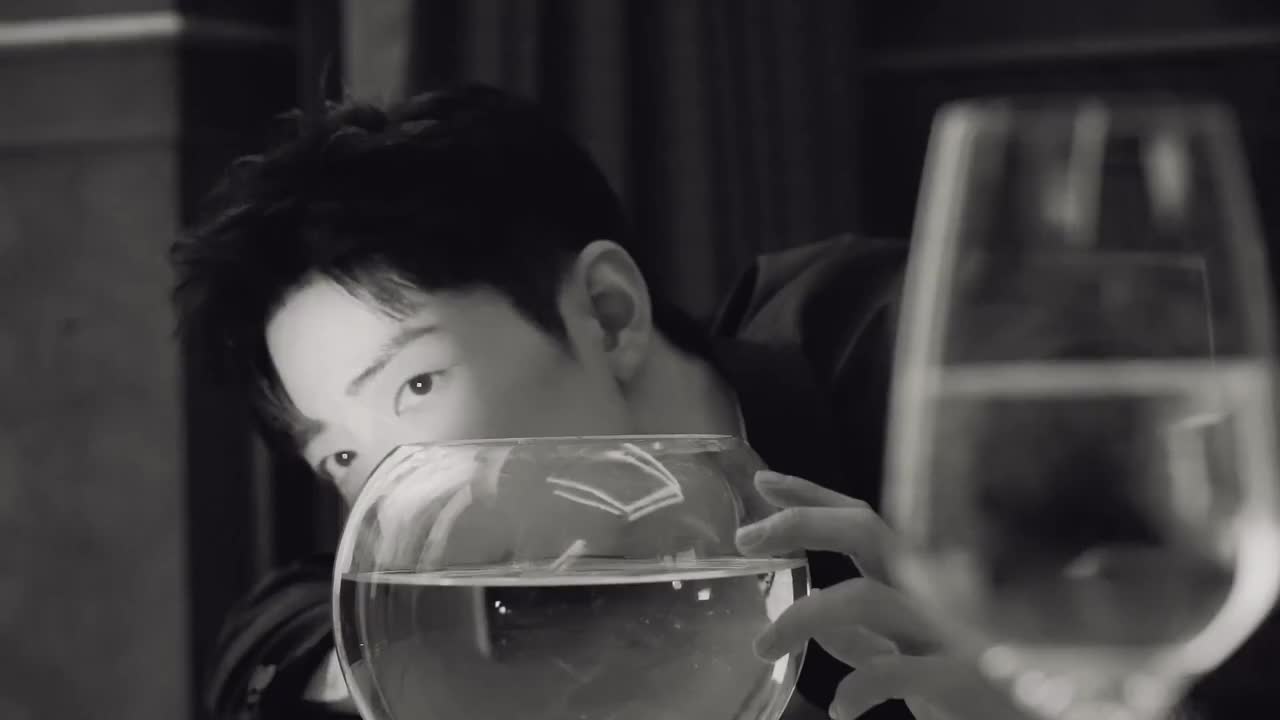 220202肖战 月明星稀 余晖弥漫 寻一丝静谧时光漫看星灯