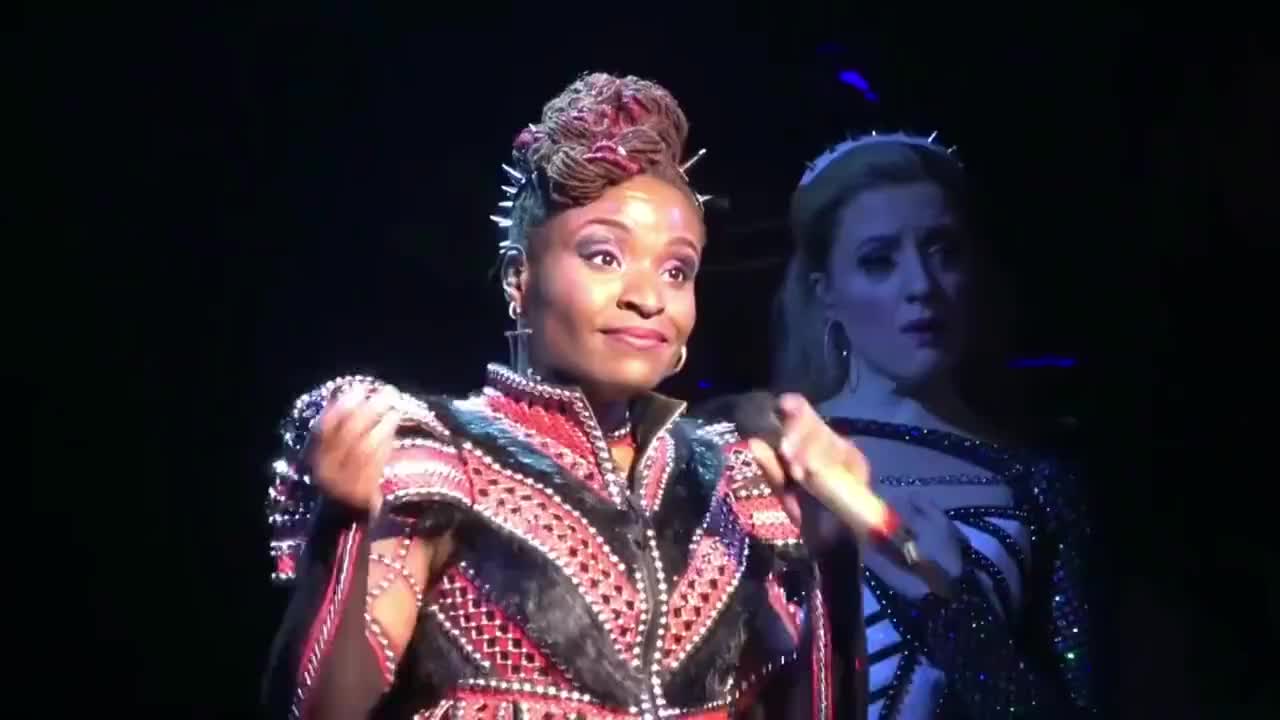 06.Get down- Anne of Cleves