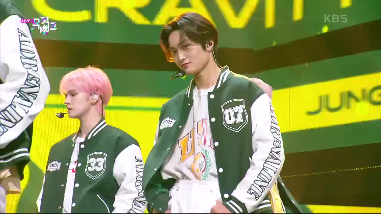 220401 音乐银行回归舞台