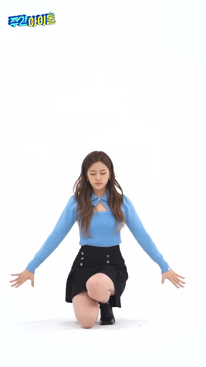 周偶 蓝衣黑裙EP.540