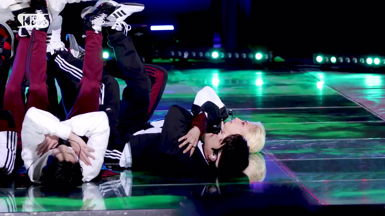 黄炫辰 怼脸直拍