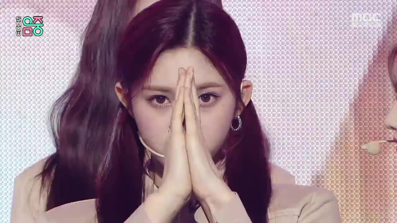 220430 MBC UHD Music Core IVE - LOVE DIVE