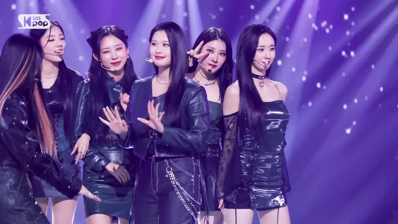 李採映 怼脸直拍