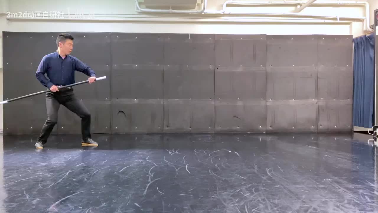 【棍】攻击→挥击（重击）