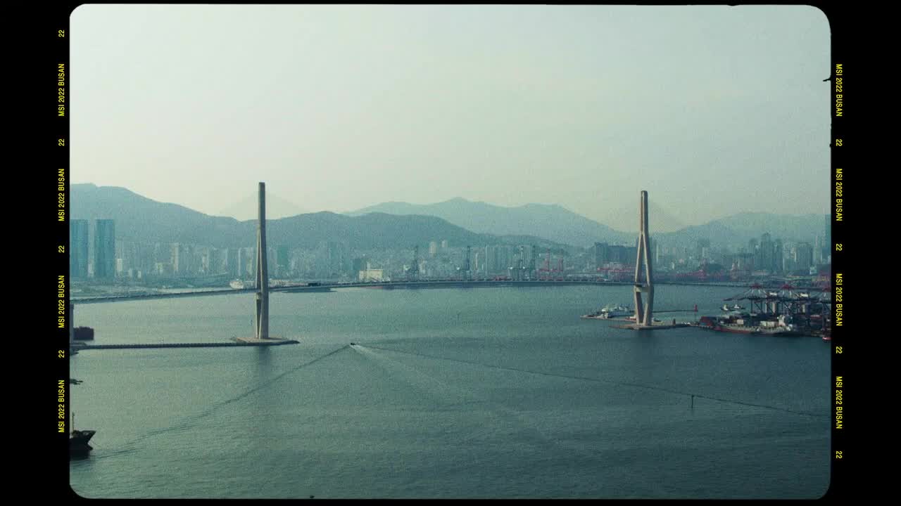 半决赛第1日 - CHAMPS VS CHALLENGERS